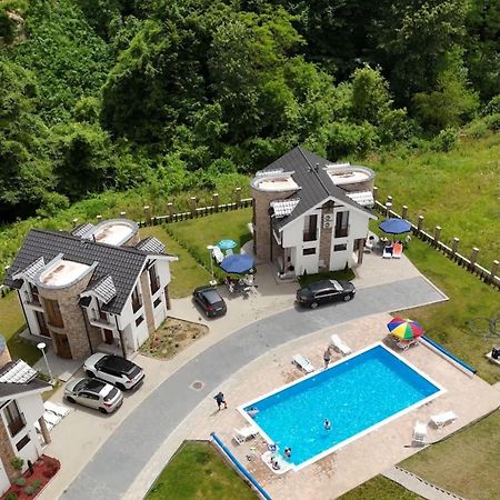 Crown House Aparthotel Vrnjačka Banja Buitenkant foto