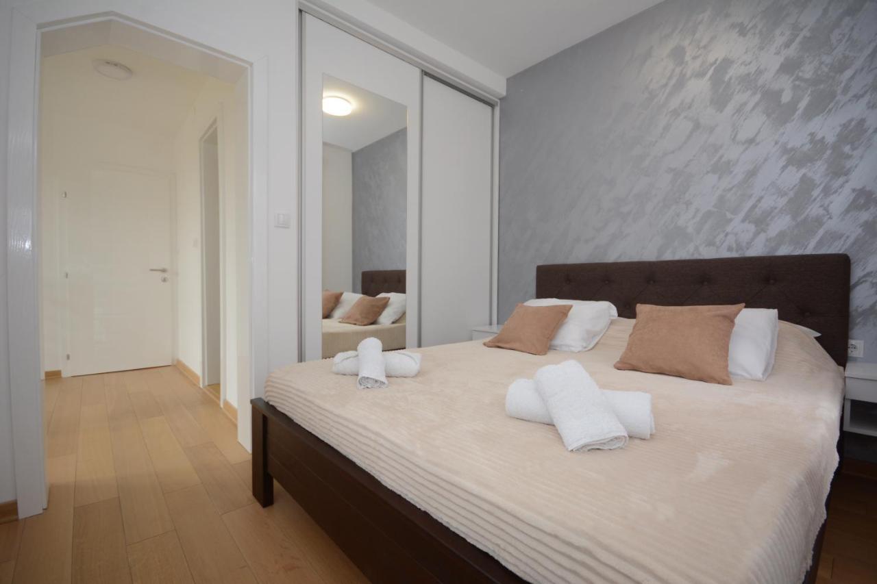 Crown House Aparthotel Vrnjačka Banja Buitenkant foto