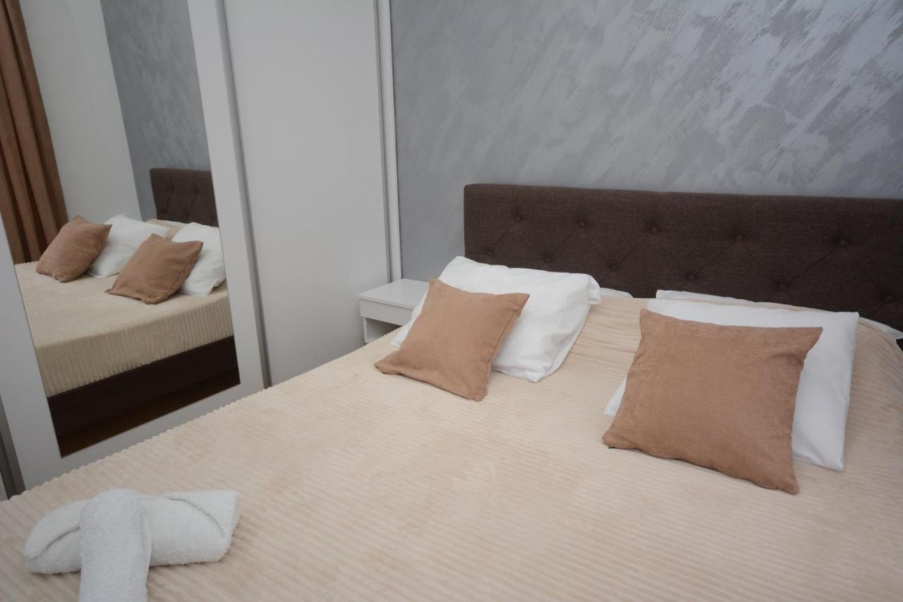 Crown House Aparthotel Vrnjačka Banja Buitenkant foto
