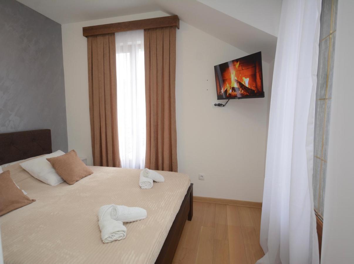 Crown House Aparthotel Vrnjačka Banja Buitenkant foto