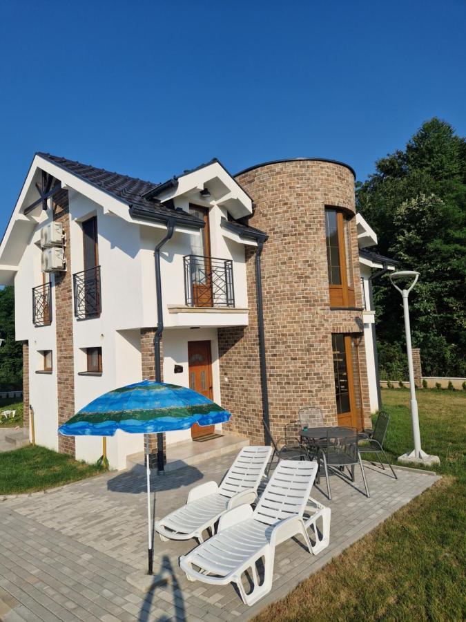 Crown House Aparthotel Vrnjačka Banja Buitenkant foto