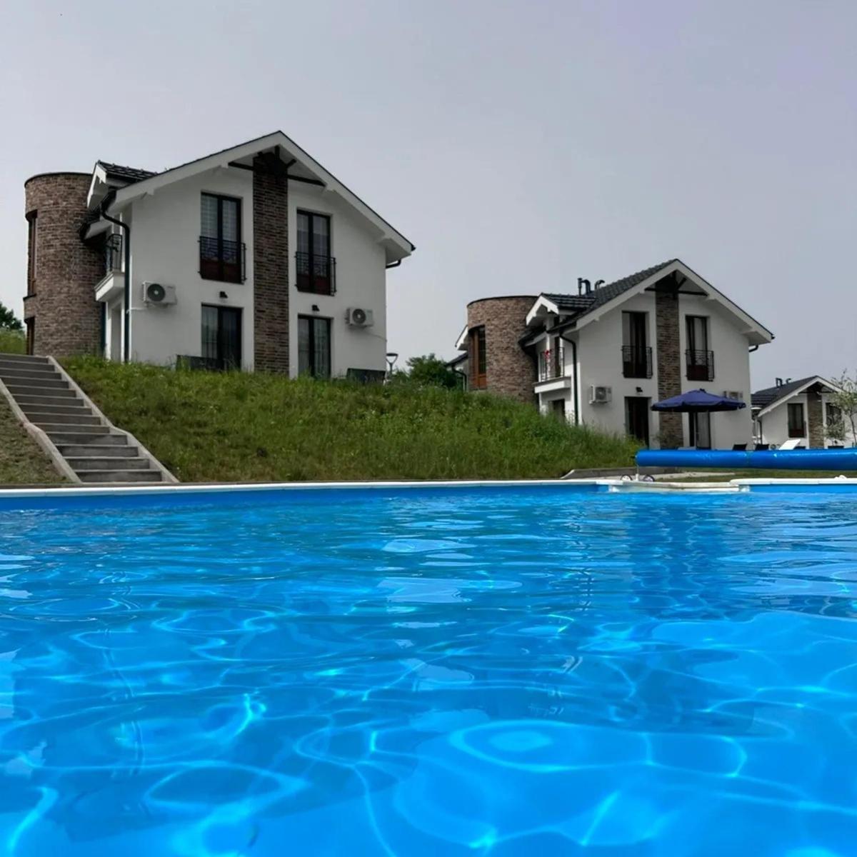 Crown House Aparthotel Vrnjačka Banja Buitenkant foto